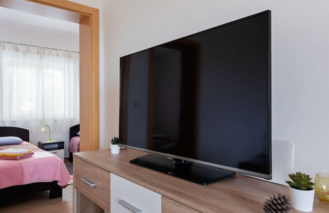 Simplistic Apartment in Neviđane near Sea - Foto 4