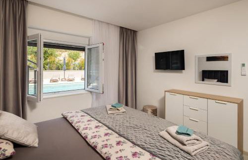 Luxury Apartment Lorena - Private Heated Pool - - Photo 36