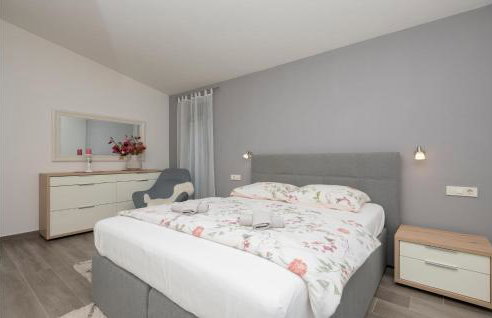 Gorgeous Home In Vrgorac With Wifi - Foto 28