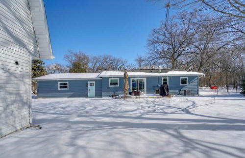 Deck, Fire Pit! Fully Updated Home Near Lake Huron - Photo 22