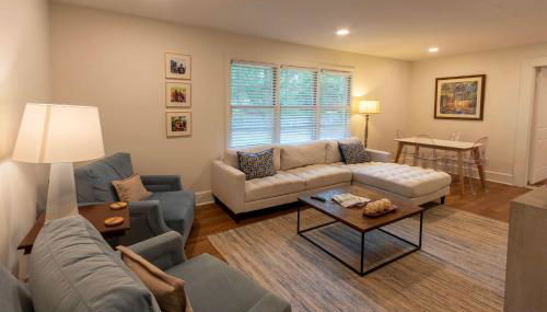 4 BR Sleeps 10 Near UGA & Downtown - Photo 2