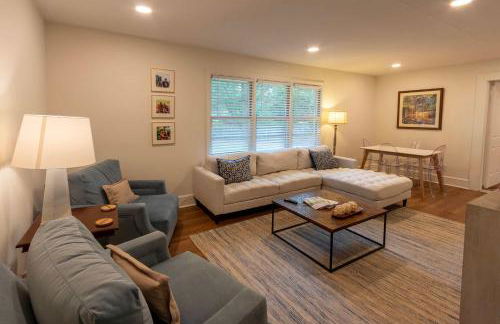 4 BR Sleeps 10 Near UGA & Downtown - Photo 2