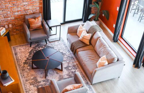 The Rhythm and Rooftop Penthouse Walk To Broadway with Pool and Amazing Views - Foto 45