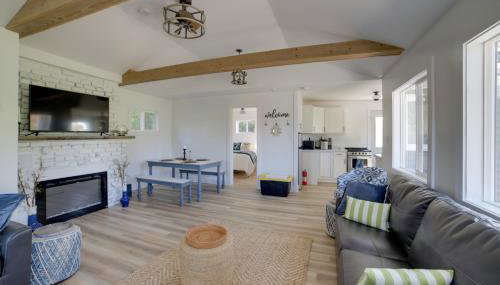 Stylish Grass Lake Retreat - Steps to Park! - Photo 4