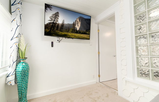 Charming Apt With King Bed in the Heart of SLC - Photo 15