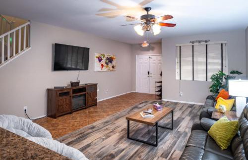 5BR 3BA Family friendly entire home w pool, spa, games, tvs, and more - Photo 4