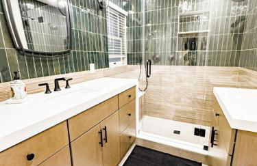 NEWLY REMODELED FOUR BEDROOM All SEASON CONDO W MOUNTAIN VIEWS - Foto 23