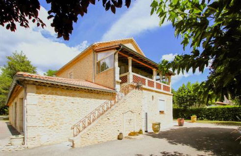 Gorgeous Home In Eyguians With Wifi - Photo 10