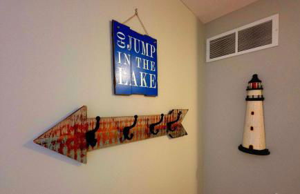 Summerside Cape on Crooked Lake ---Waterfront-Sunsets-Sleeps 12 - Foto 44