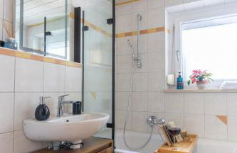 GADD Ferienwohnung # 002 Glück an der Donau # Best Elegant Suite 24#7 Check in - Foto 27