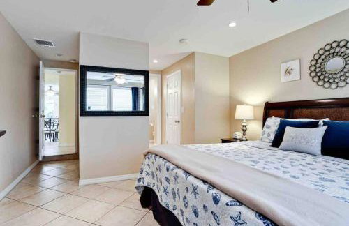 Great shape after Milton -Gorgeous Pool! - os - Photo 20