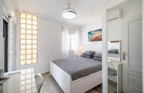 Luxury Villa - Large Private Pool - Cabo Roig Strip - Foto 12