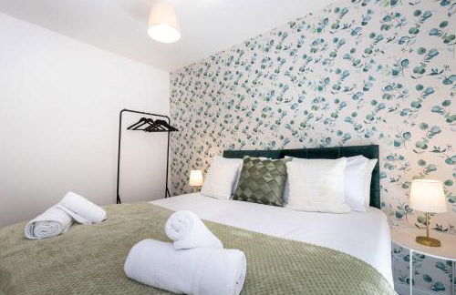 Rest&Recharge at Brookdale House (5 Bedrooms, 15mins to City Centre, Free Parking) - Foto 16