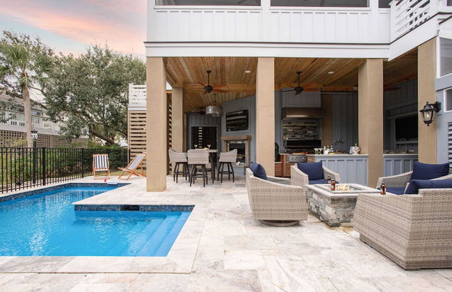 1blck to Beach, Pool, Firepit, Outdoor Kitchen, Game Room Pelican by Avantstay - Foto 1