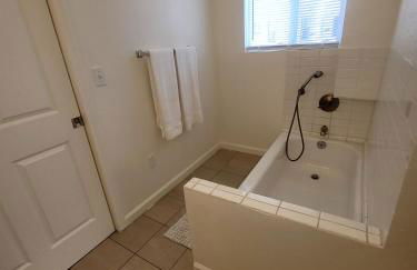 4 Bedrooms & 2.5 Bathrooms in LA - Foto 14