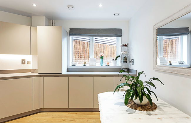 Quiet and Spacious Four Bedroom House - Foto 35