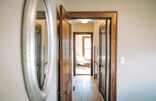 The Craftsman House - 3 min to DT & Falls Park - Foto 19