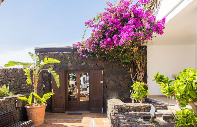 Apartamentos Los Tulipanes - Photo 61