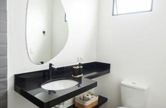 107-Studio compacto, moderno, climatizado perto da UEL - Foto 40