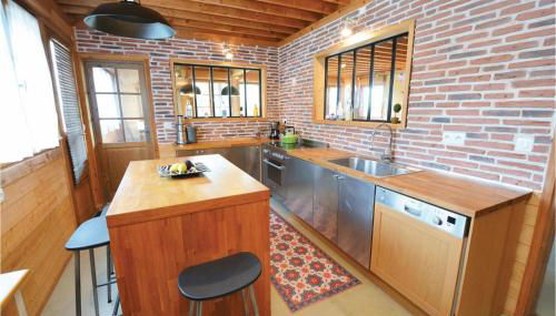 Cozy Home In Thezan-Les-Béziers - Foto 3