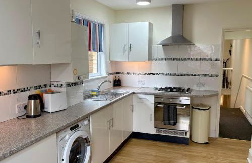 Southend city Escape, SS1, High St and beach are steps away - Foto 13