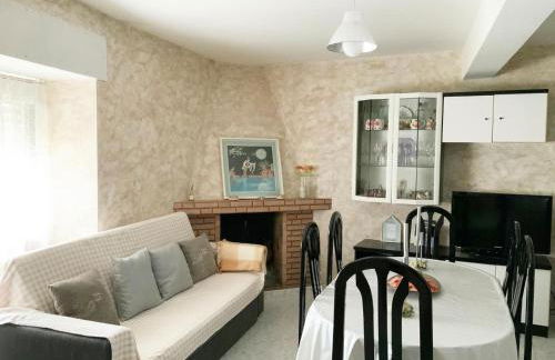 Holiday Home in Villamiel with Mountain Views - Foto 2