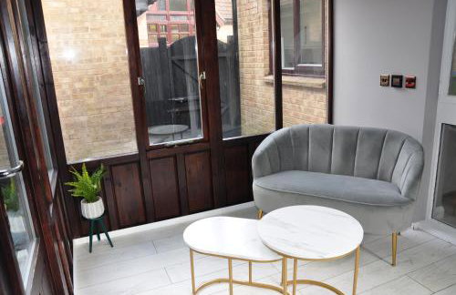 Modern 3 bedroom house- 2 parking spaces- near central MK - Foto 28