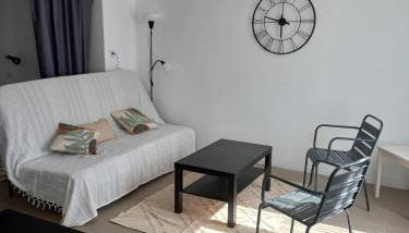 Large studio near medieval city - Photo 4