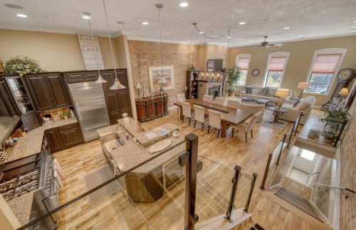 Luxury Downtown South Haven Condo With Rooftop Deck - Photo 7