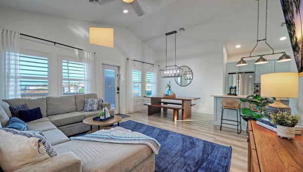 New Build! Priv Pool, Firepit, Walk to the Beach Alright, Alright by Avantstay - Foto 5, Interior