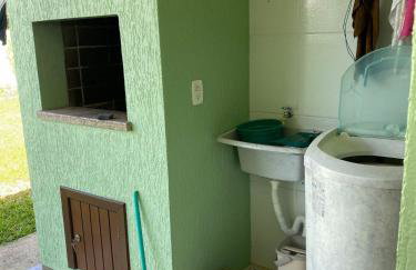 Excelente CASA 2 quadras do mar - Foto 52