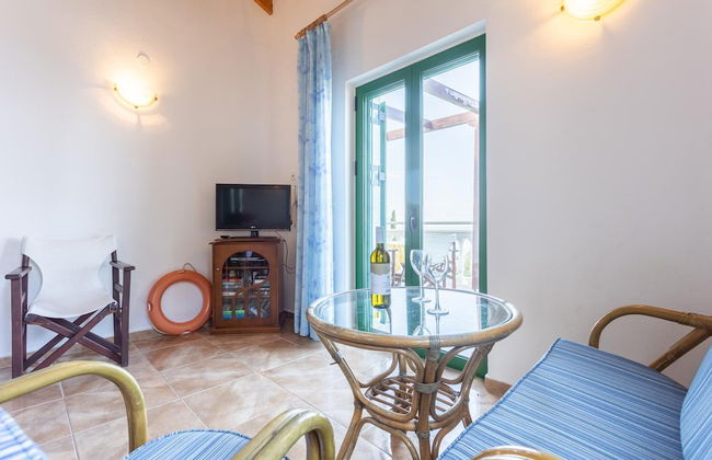 Villa Martha Large Private Pool Walk to Beach Sea Views A C Wifi Car Not Required - 2247 - Foto 10