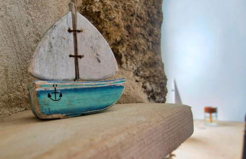 Knocker Cottage is a 3 bedroom made up of 1 double bedroom and 2 small double bedrooms in small village 10 min to beaches - Foto 41