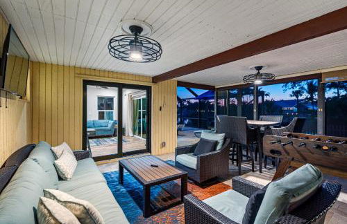 VacationSunwind Delray home! Water Front Pool Dock near Beach - Foto 32