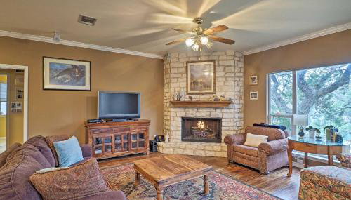 Round Rock Lakefront Home w/ Water Toys & Fire Pit - Foto 4