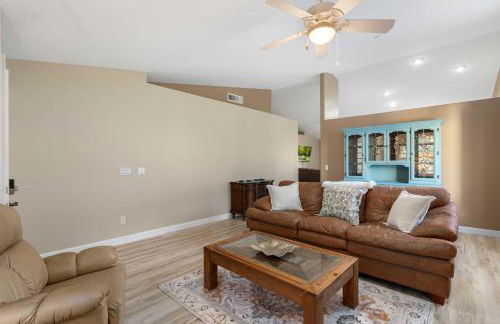 Putting Green, Pool and Spa! San Tan Valley Escape - Foto 17