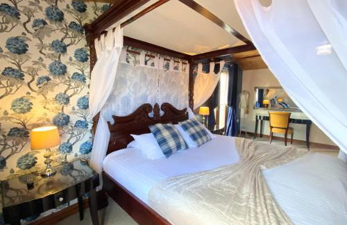 Lomond 5 with Private Hot Tub - Fife - Loch Leven - Lomond Hills - Pet Friendly - Photo 1