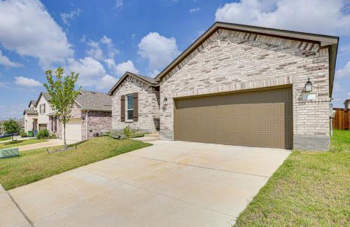 Private Yard and Pool Access Home in Krugerville - Foto 22