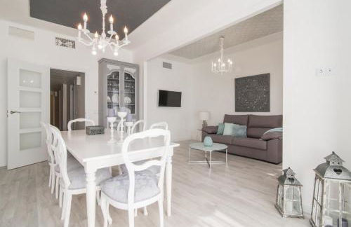 Nice, Cozy, UP TO 6, FCB stadium, free parking - Photo 1