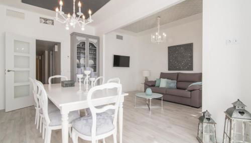 Nice, Cozy, UP TO 6, FCB stadium, free parking - Photo 1