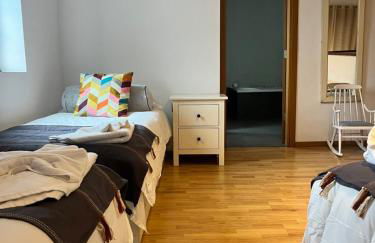 Villa en Valencia, piscina privada y metro 500m - Foto 48