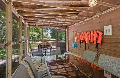 Impressive Dual Woods and Lake Homes That Sleep 32 - Foto 53