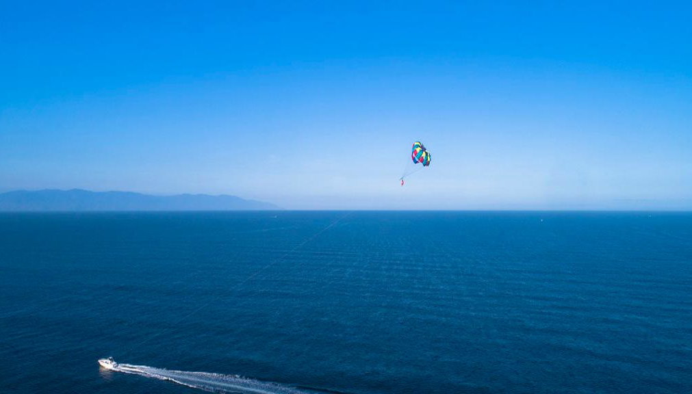 Parasailing en la bahía de Banderas - Foto 1