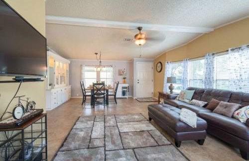 Disney Backyard Oasis - Foto 8