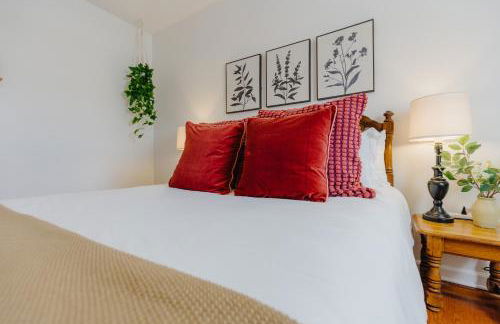 Centrally Located 2BR Overton Square Unit 2 Fast WiFi Free Parking Yes Pets - Foto 7