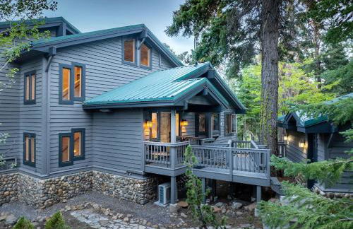 Luxury Tahoe Vacation Rental with HotTub & Lake Views - Foto 32