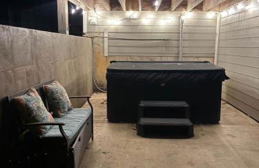 Haven @ the Lake | Hot Tub | Fire Pit| Fireplace - Foto 19