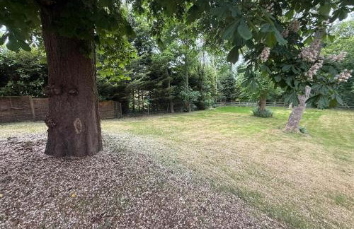 Stylish 4-Bed Apartment in Suffolk l Near Town - Foto 20