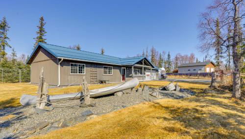 Yard Space with Fire Pit Kenai Getaway! - Foto 3