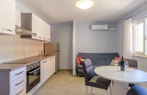 Apartments Linda - Photo 13